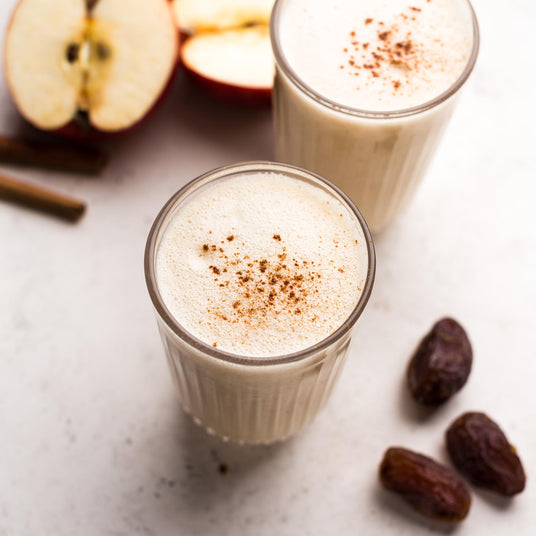 Apfel-Milchshake mit Zimt